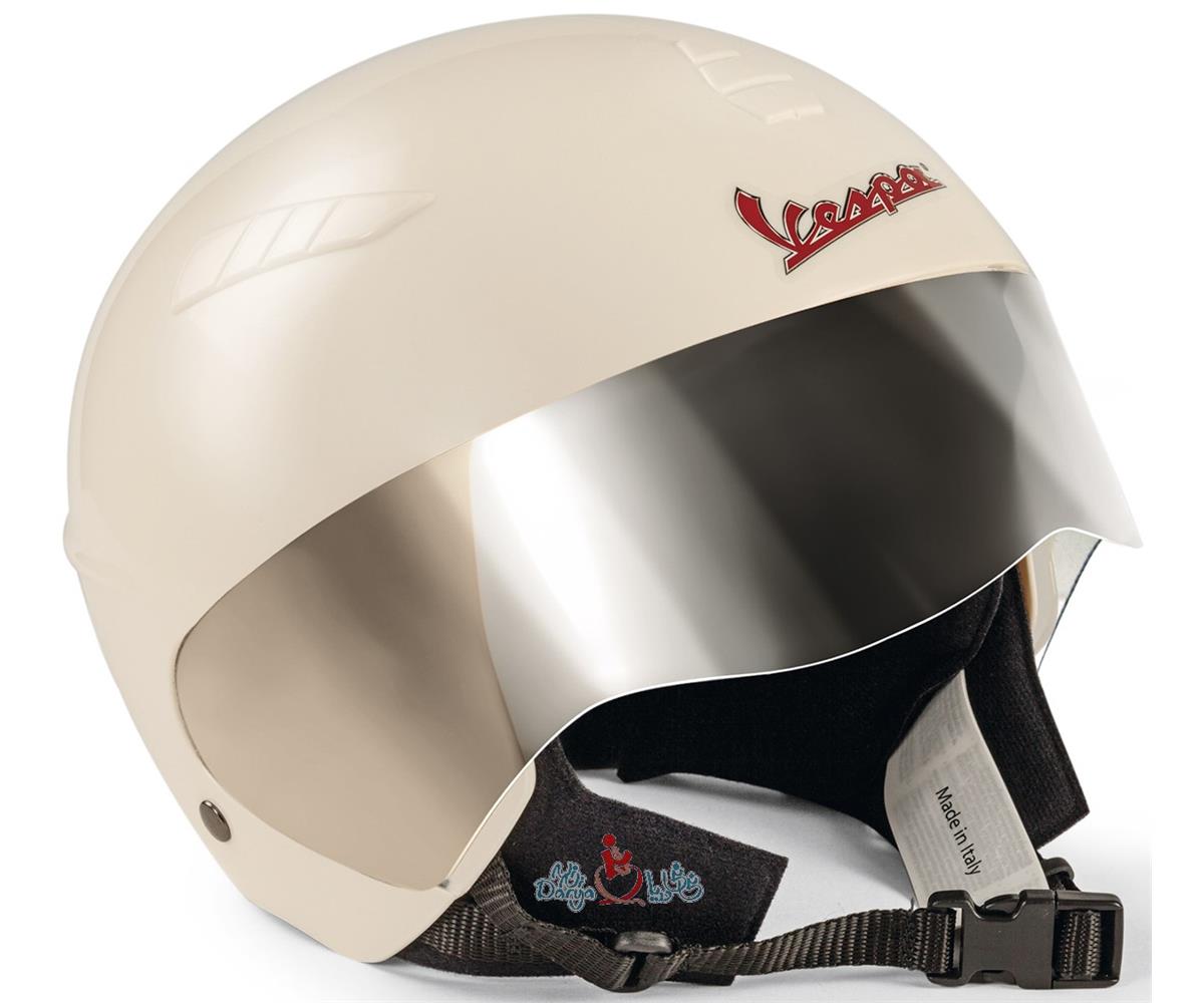 Vespa helmet